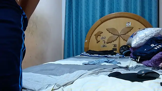 nakedlima élő XXX-chatje