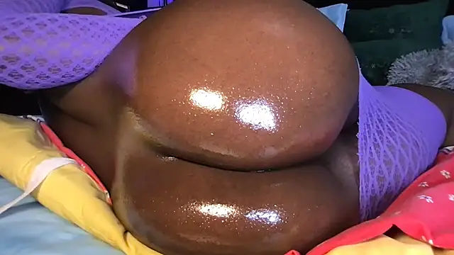 choco_petite élő XXX-chatje