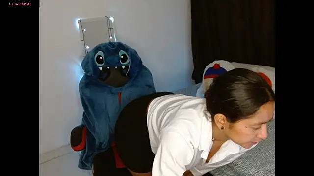 NovahPerotti live XXX chat