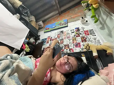 violeta_818 即時 XXX 聊天