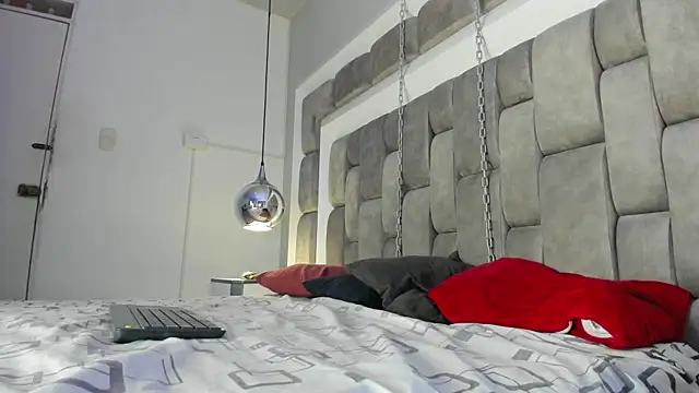 LucasThomson_ live XXX chat