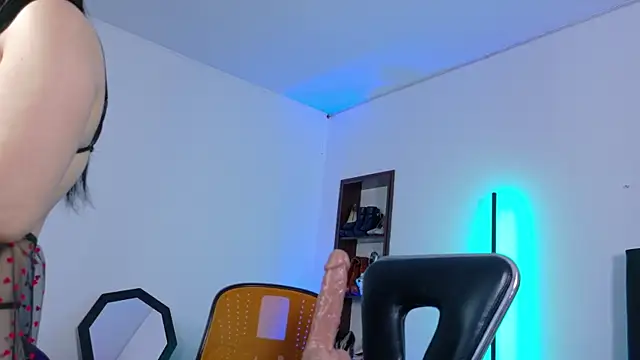 Chat XXX en directo de Scarlet_Hiit