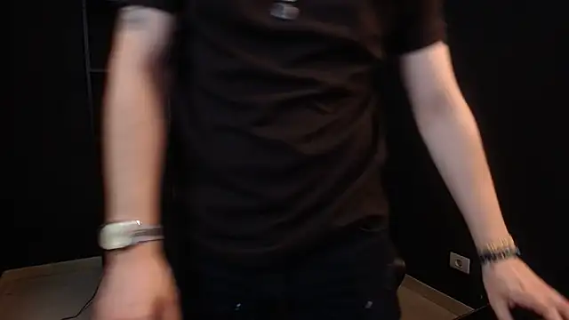 Онлайн чат XXX FelixStarkk