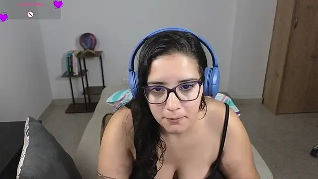 blue__moon_ Adlı Modelin Canlı XXX Sohbeti