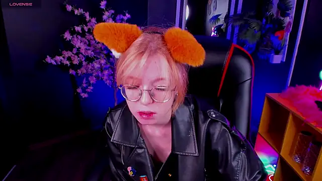 FoxxyyPolly's Live XXX Chat