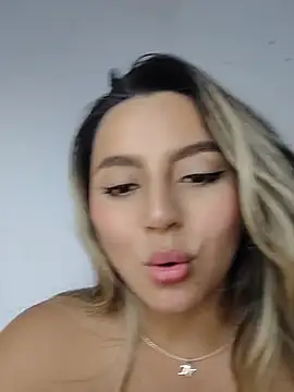 Chat +18 de CelesteBlaze_ ao vivo