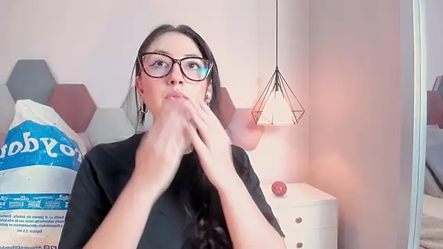 Emilywatsonn's Live XXX Chat