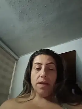 maynor_1998's Live XXX Chat