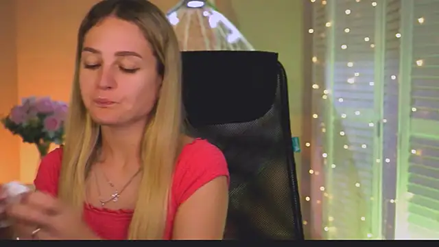 XXX chat uživo modela DeboraLarson