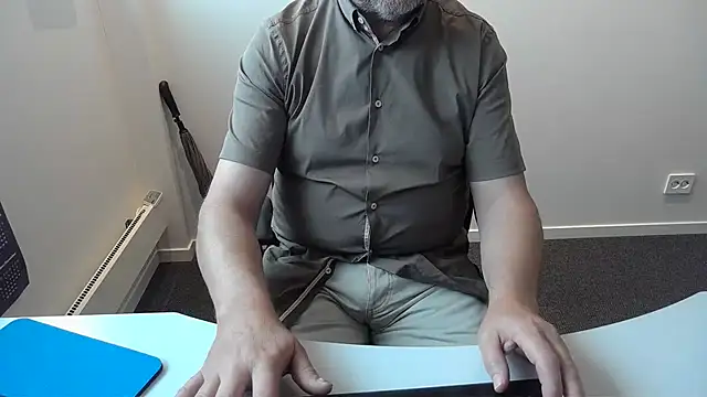 Buggemann live XXX chat