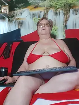 QueenPammy1 XXX чат на живо