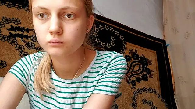 LunaLaday Adlı Modelin Canlı XXX Sohbeti