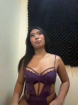 Chat +18 de hugecock_tamira ao vivo