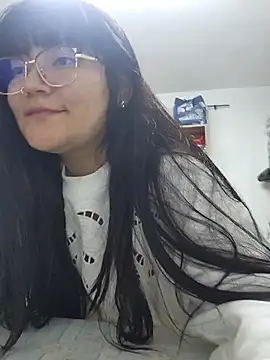 Louise_0105's Live XXX Chat
