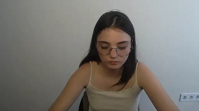 Sun_Shine__ Adlı Modelin Canlı XXX Sohbeti