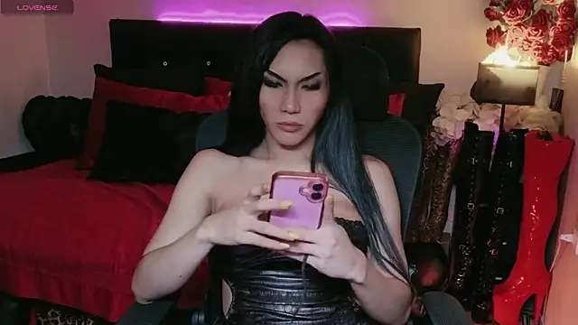 Chat XXX en directo de JadeScarlet_LoveLace