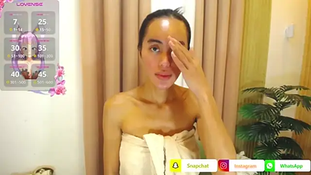 Pertunjukan Kamera Web HeavenlyStarlight
