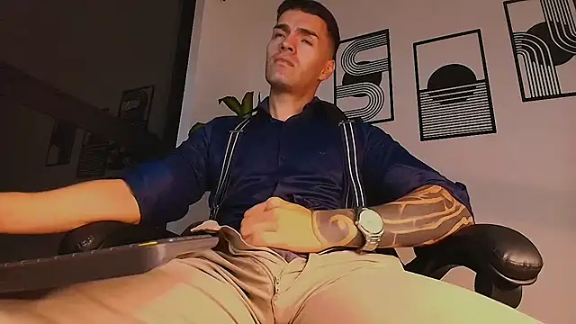 ALPHA_DOMINUS_'s Live XXX Chat