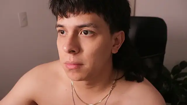 צ'אט XXX בשידור חי של Tony_Hoffa