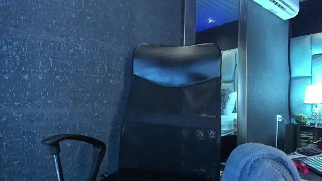 Živý XXX chat LycanMushu