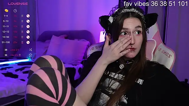 XXX chat uživo modela Alice_Goth