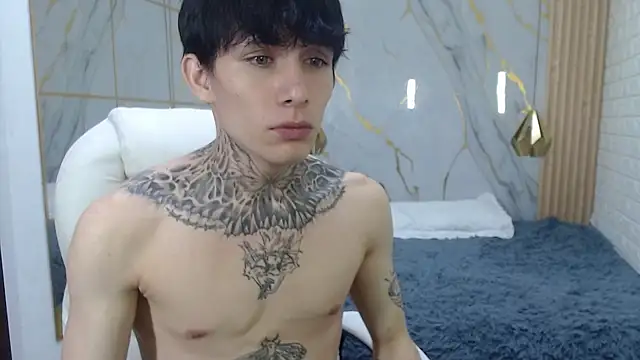 צ'אט XXX בשידור חי של Cry_thereal