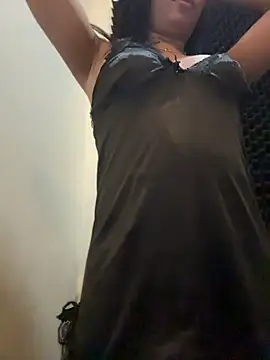 Chat +18 de hugecock_tamira ao vivo
