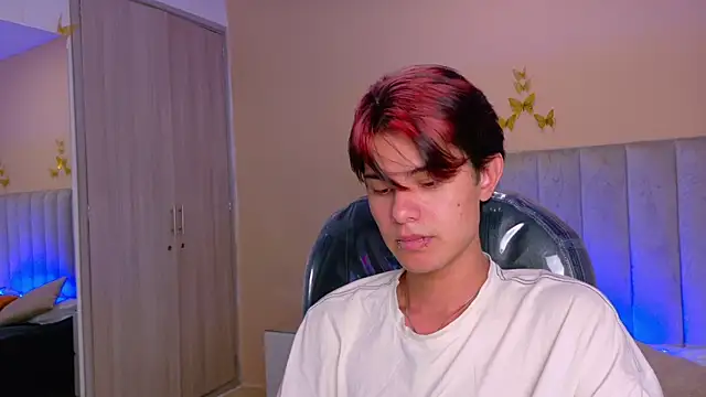XXX chat uživo modela Derek_Sinn