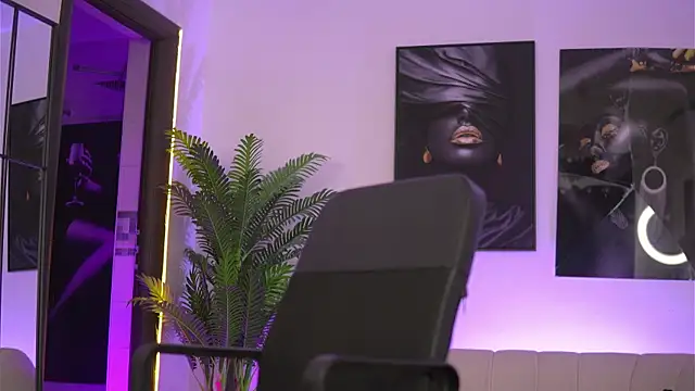 Chatroom XXX en direct de EllenKarter