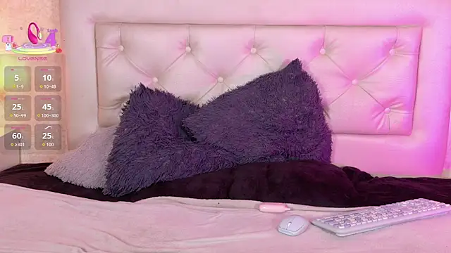 XXX chat uživo modela Kim_Adrien