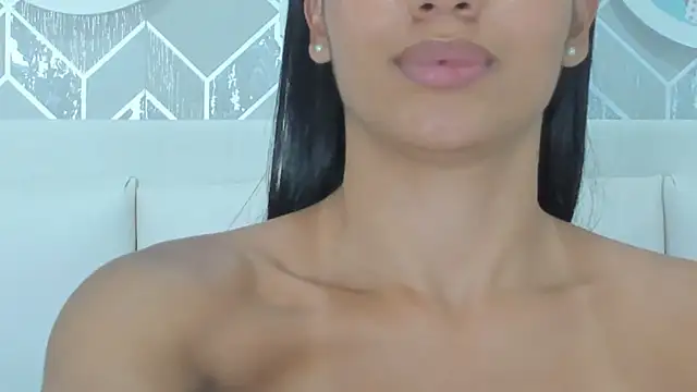 naia_cox's Live XXX Chat