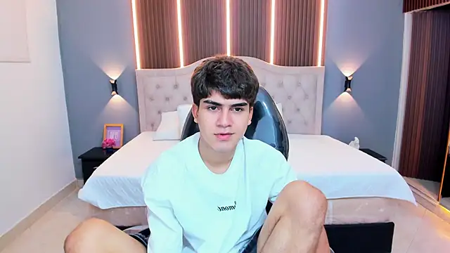 Czat XXX na żywo – Tommy18__