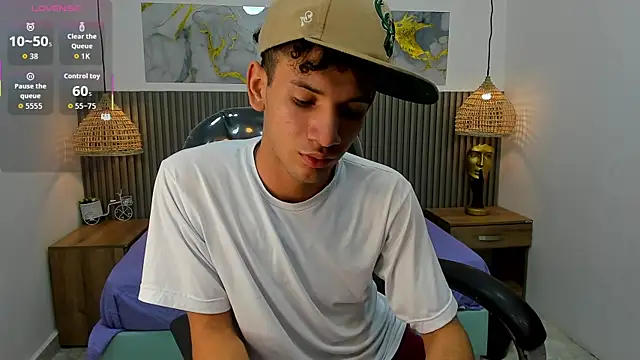Онлайн чат XXX JDWhite18