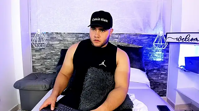 Chat +18 de apolorusso ao vivo