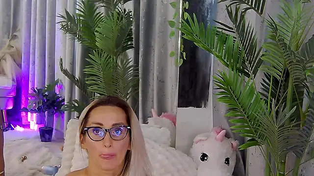 IsabelleEthan Live XXX-Chat