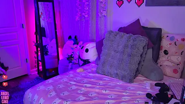 Angel-Lewd-CakeのライブXXXチャット
