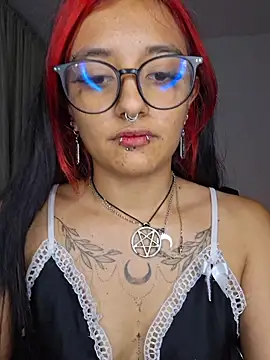 carolinerue's Live XXX Chat