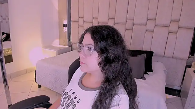 LilithBloom7's Live XXX Chat