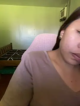 -CLARAMommy- élő XXX-chatje