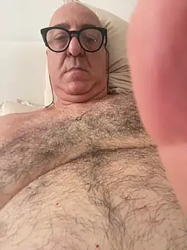 ANONIMO7735 Chat XXX in diretta