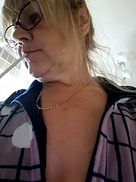 gentleblonde's Live XXX Chat
