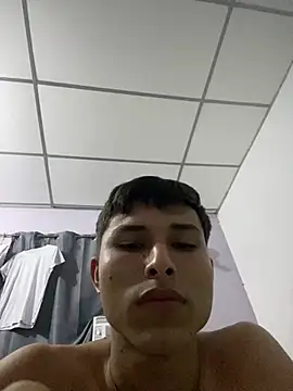Antoni150906's Live XXX Chat