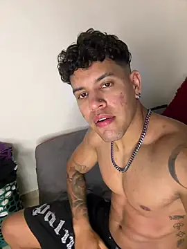 Chat +18 de amenadiel_fire ao vivo