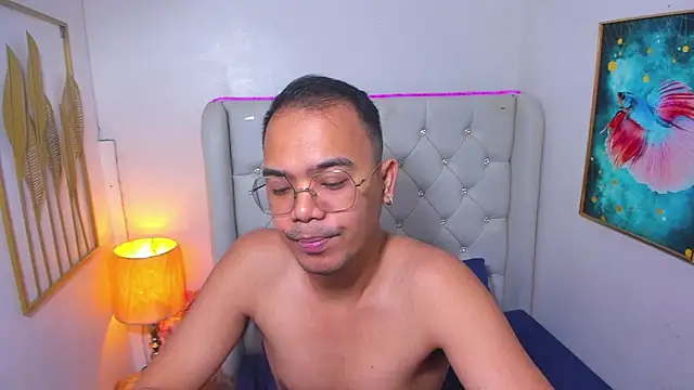 AsianZero Adlı Modelin Canlı XXX Sohbeti