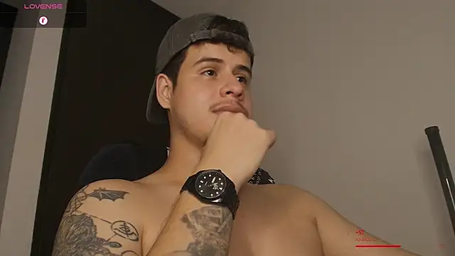 XXX chat uživo modela BjornSteel