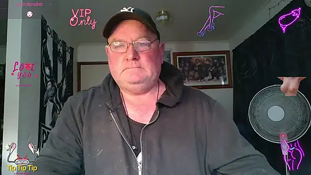 KINKYBLUEYES69 live XXX chat
