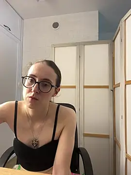 XXX chat uživo modela MartiniiSelenna