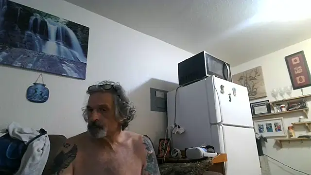 XXX chat uživo modela Harley1414Vicky