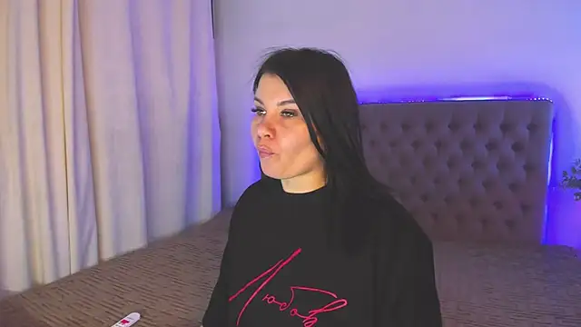 AmandaHoppe Adlı Modelin Canlı XXX Sohbeti