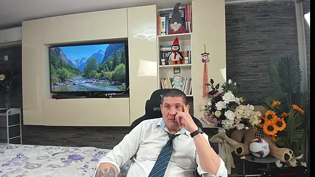 SpartacusDaddy48's Live XXX Chat
